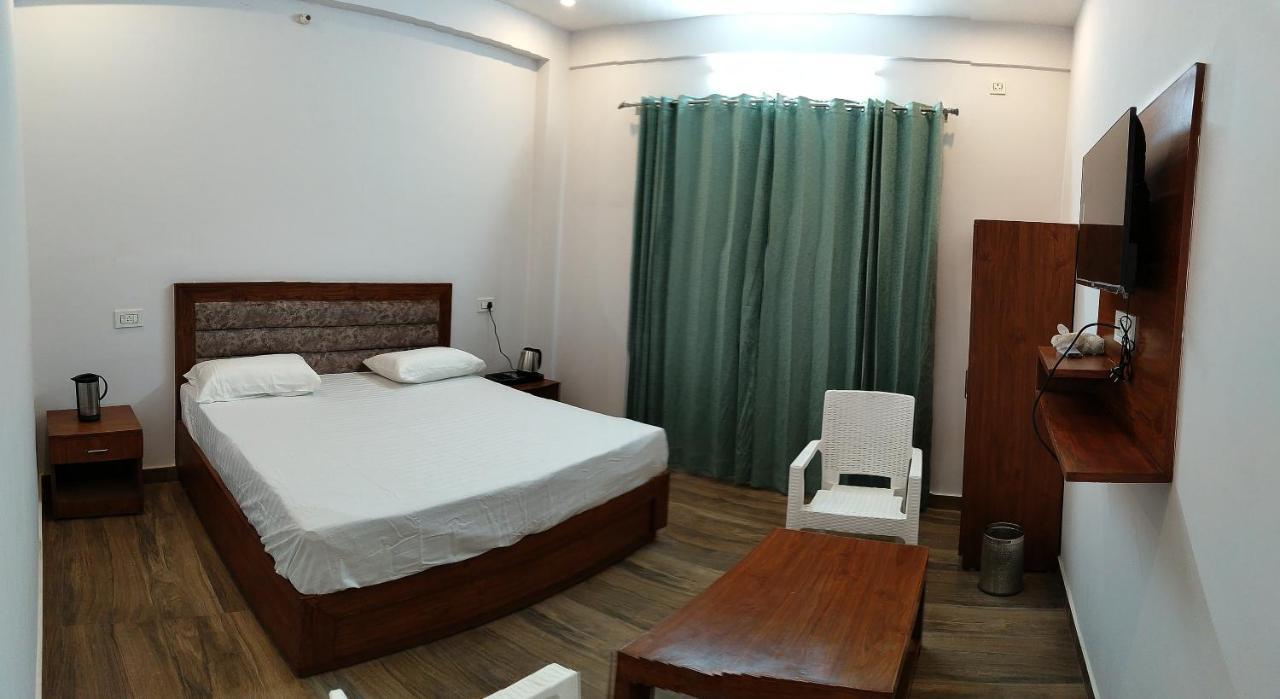 Hotel Anantam Residency Uttarkashi Bagian luar foto