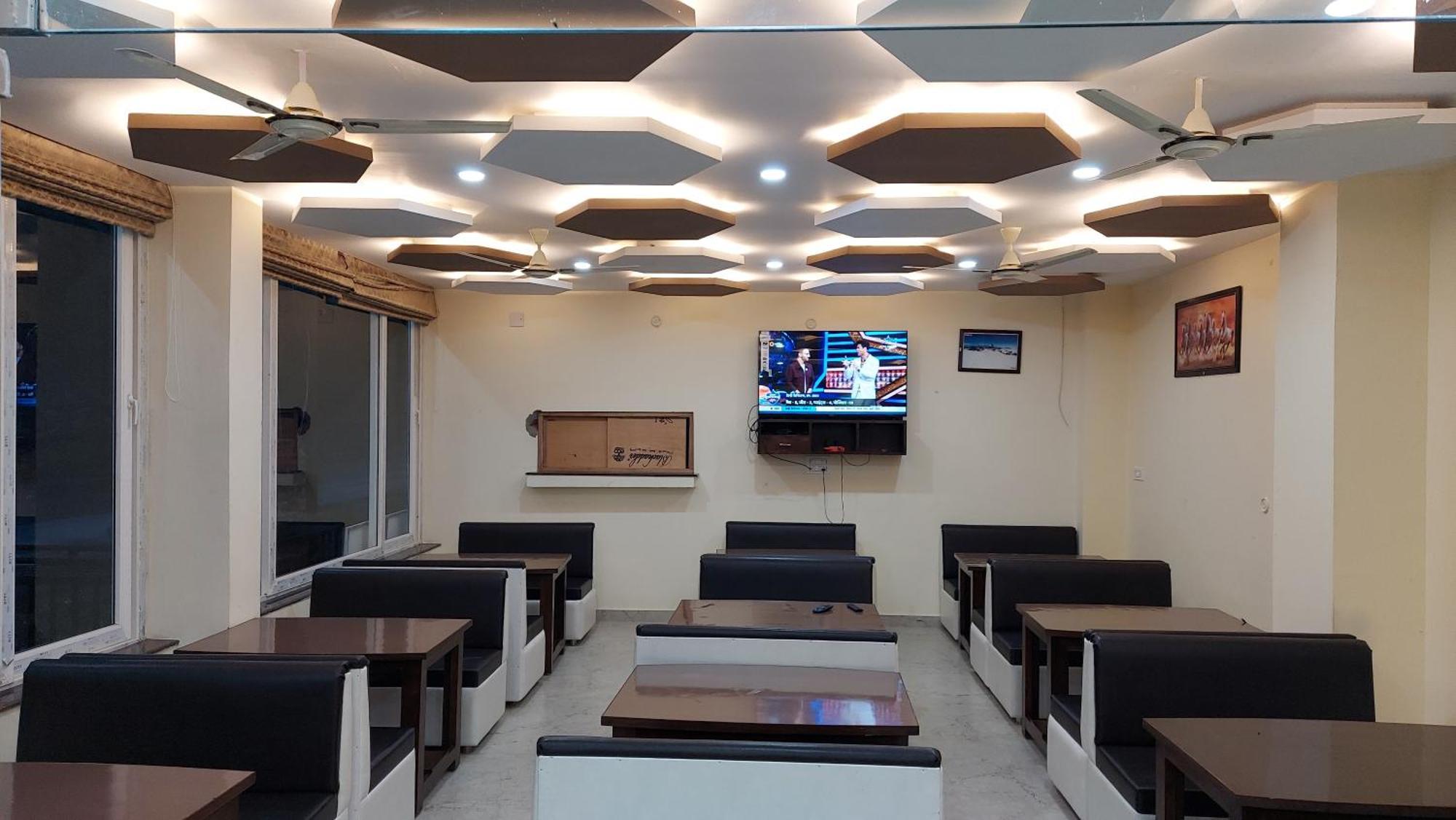 Hotel Anantam Residency Uttarkashi Bagian luar foto