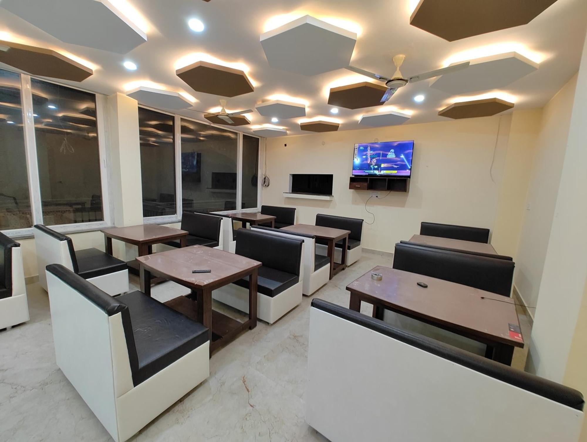 Hotel Anantam Residency Uttarkashi Bagian luar foto