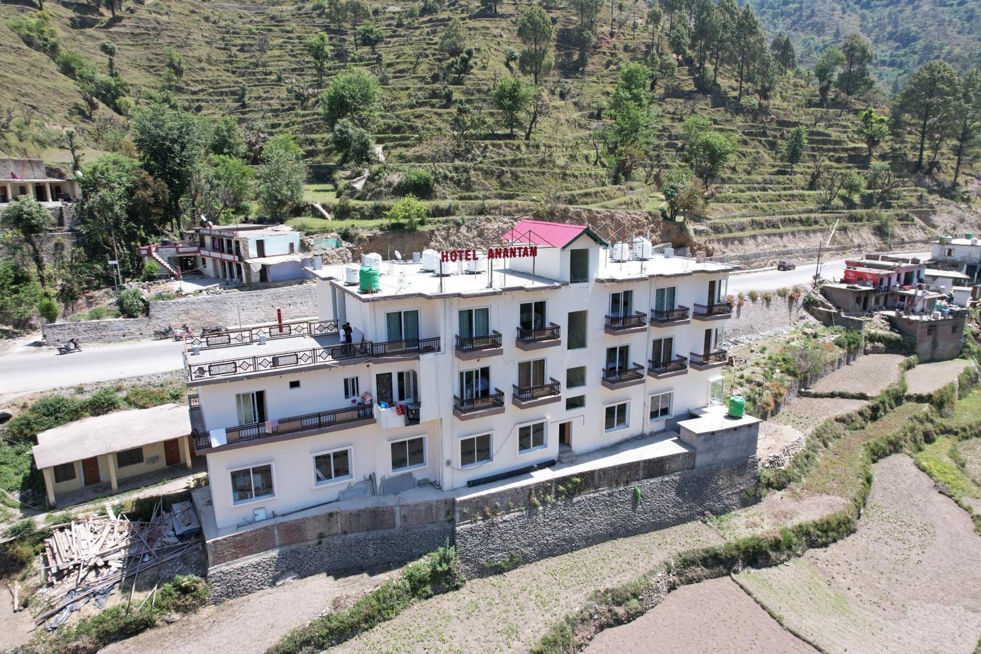 Hotel Anantam Residency Uttarkashi Bagian luar foto