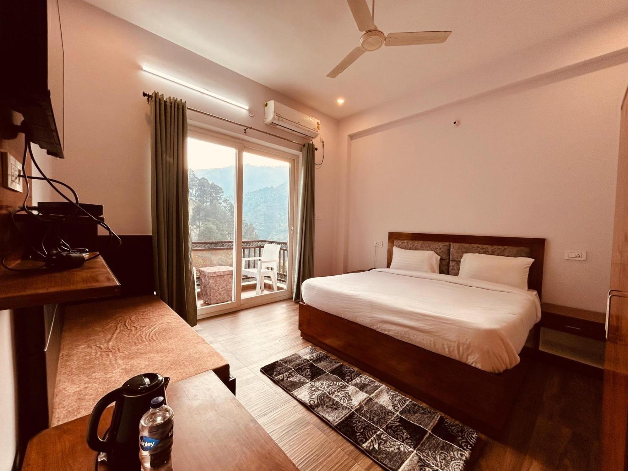 Hotel Anantam Residency Uttarkashi Bagian luar foto