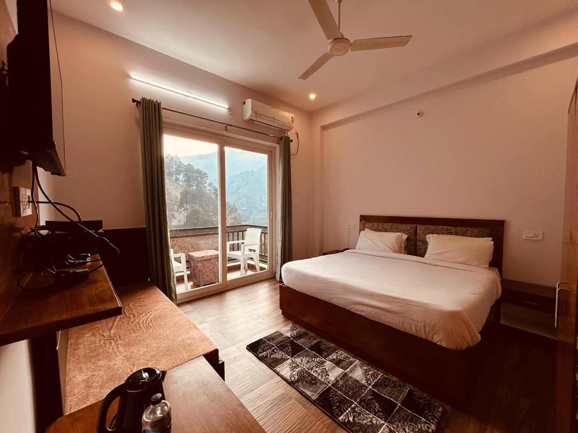 Hotel Anantam Residency Uttarkashi Bagian luar foto