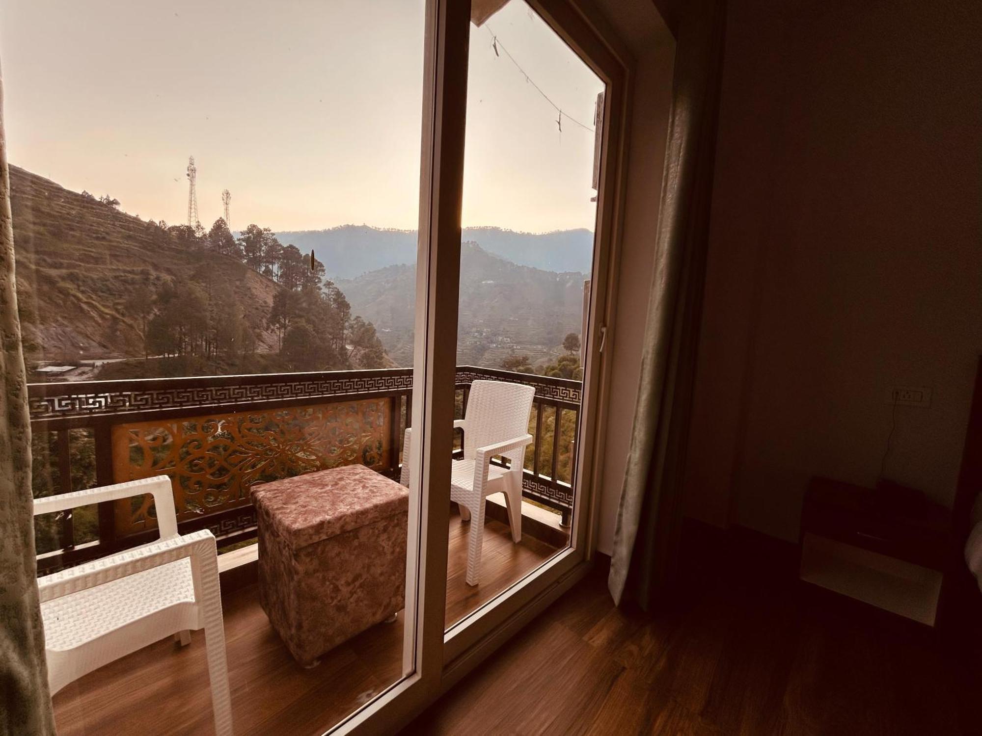 Hotel Anantam Residency Uttarkashi Bagian luar foto